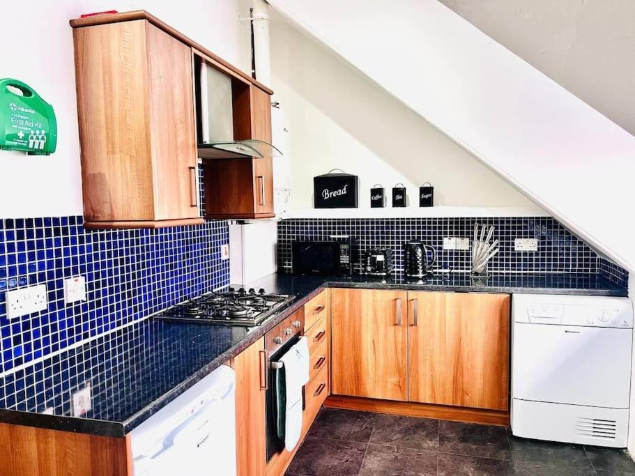 Crown House Two Bedroom Apartment Aberdeen Eksteriør bilde