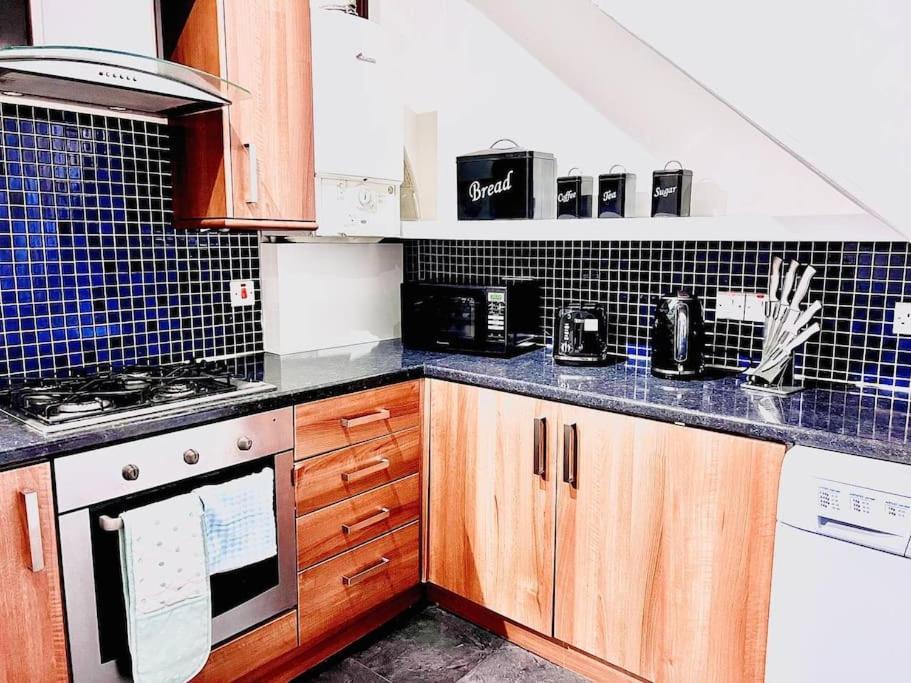 Crown House Two Bedroom Apartment Aberdeen Eksteriør bilde