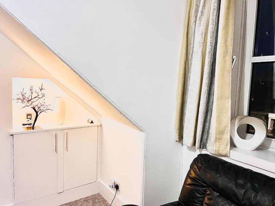 Crown House Two Bedroom Apartment Aberdeen Eksteriør bilde